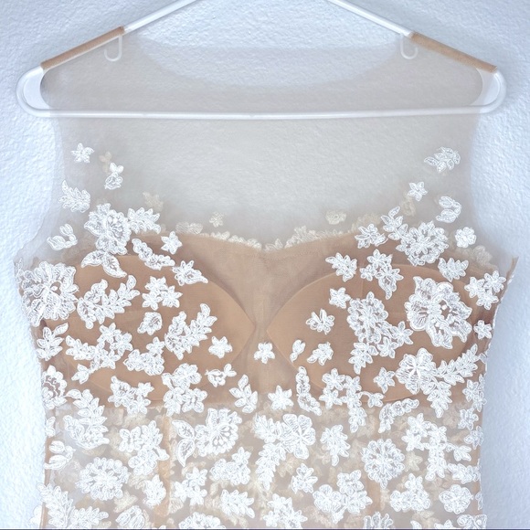 Fanfaronada Ecru Lace Bodysuit - Picture 4 of 7